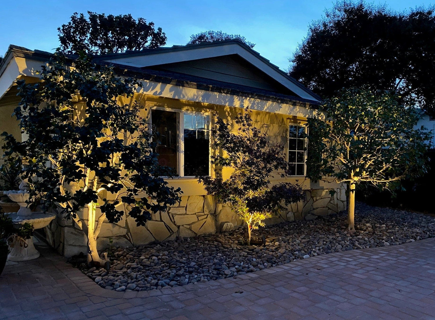Balle Solid Cast Brass Spot Light Natural Bronze Low Voltage Outdoor Lighting