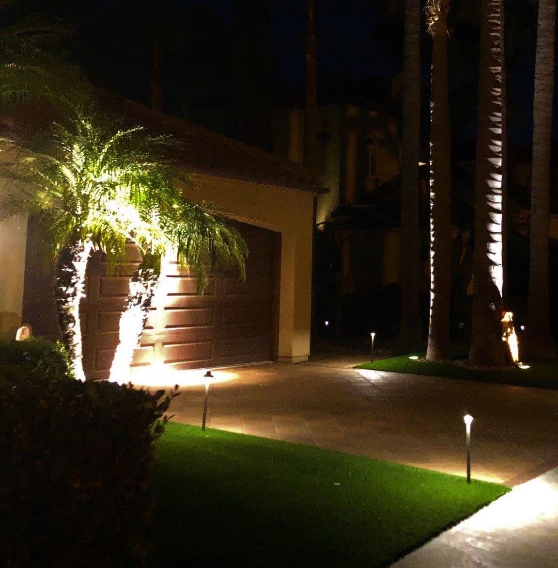Capuchon Solid Cast Brass Path &amp; Area Light - Natural Bronze Low Voltage Outdoor Lighting